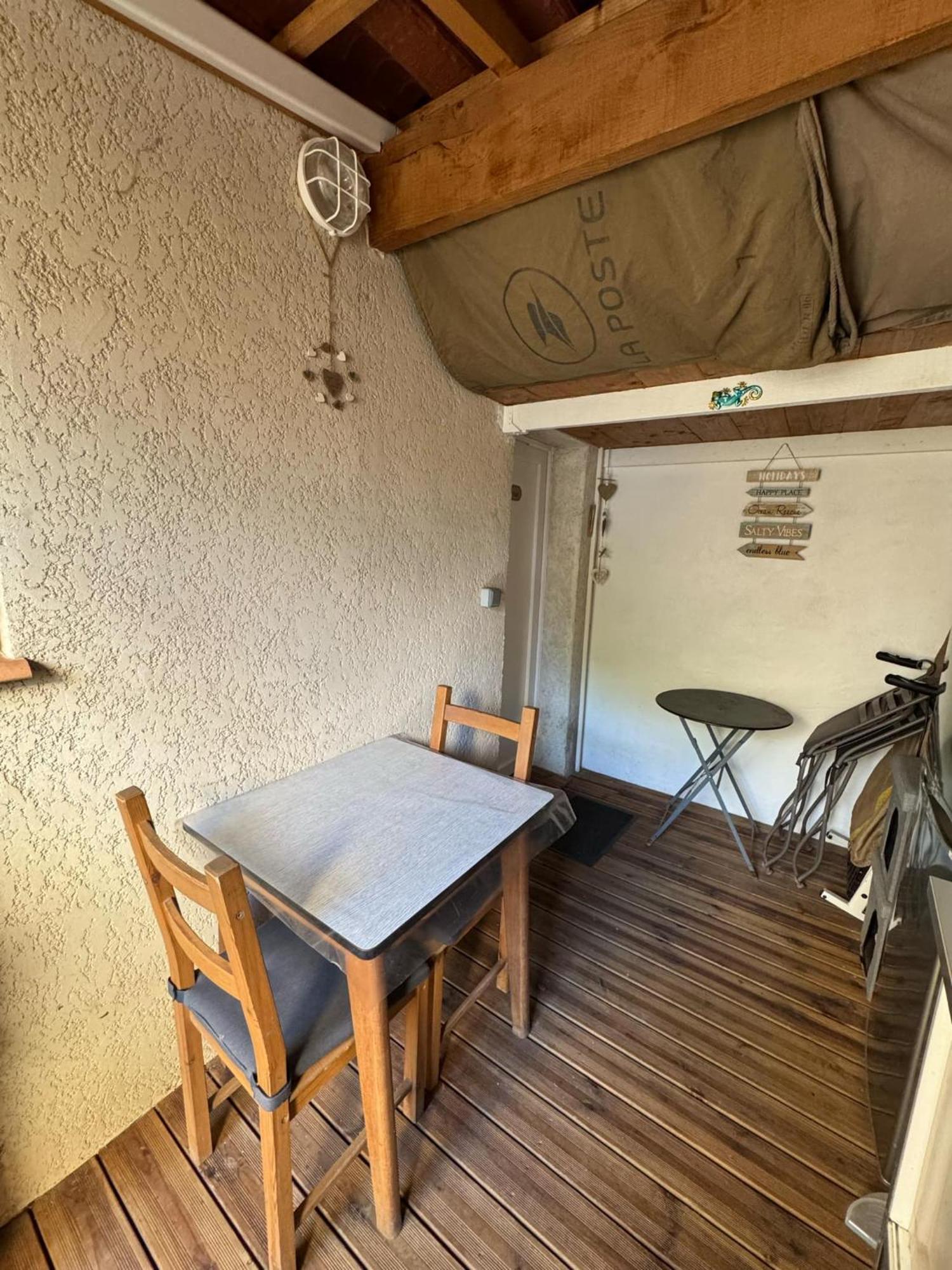 Apartamento Chez Christian et Valérie Rocbaron Exterior foto