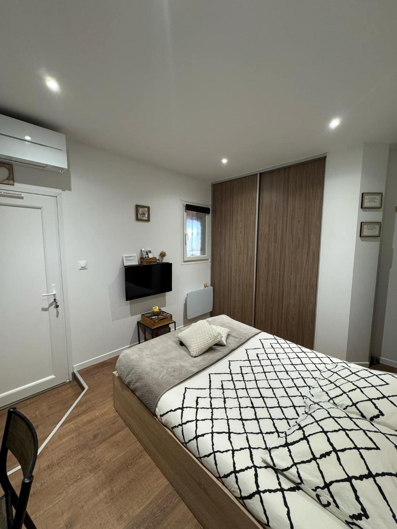 Apartamento Chez Christian et Valérie Rocbaron Exterior foto